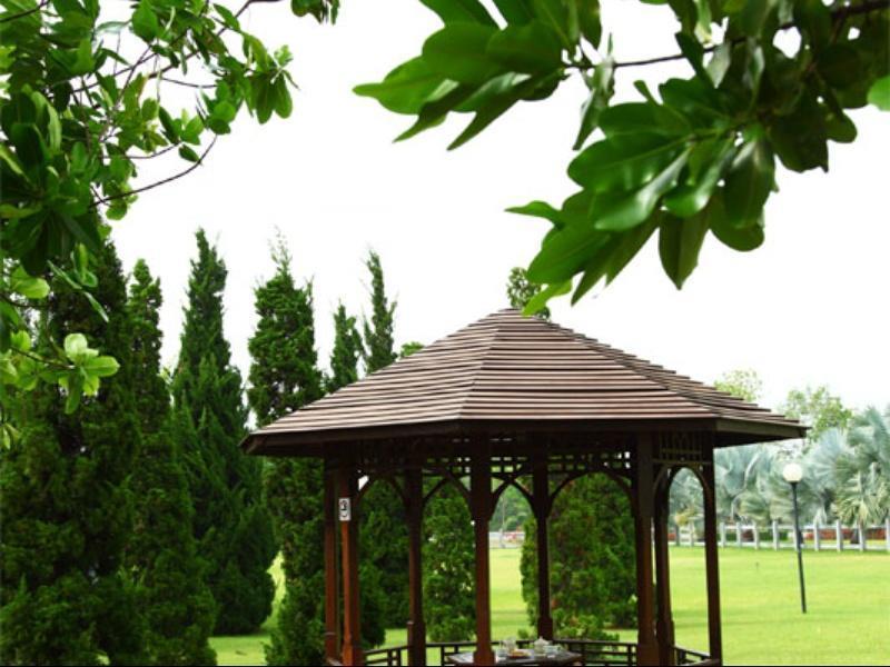 Korat Resort Hotel Накхонратчасима Экстерьер фото